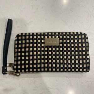 Parfois Black and Tan wristlet